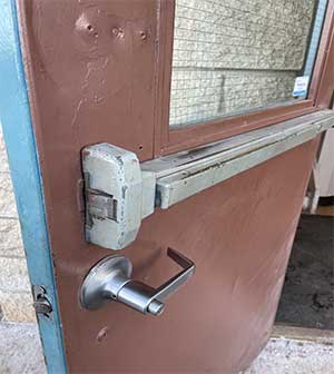 Commercial Door Lock - Panic Door Lock Replacement